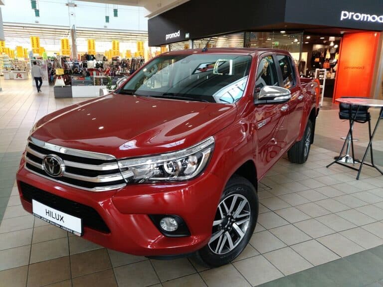 Toyota Hilux "REVO" 2016