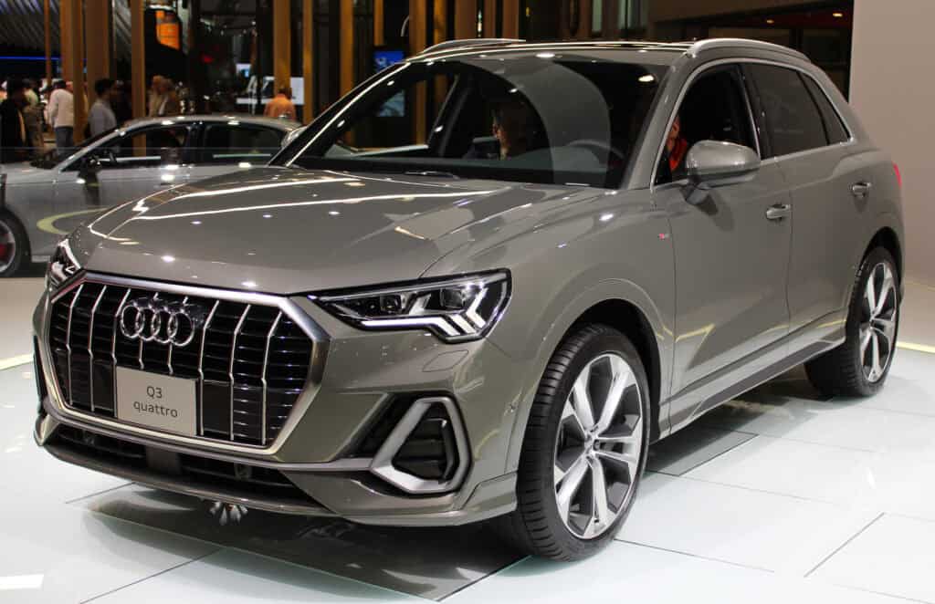 AUDI Q3 2019 frontal